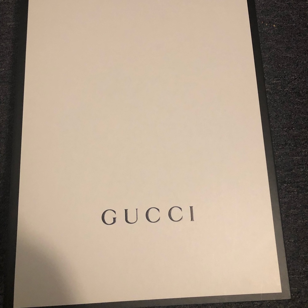 Gucci box with tissue paper